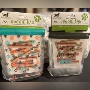 Pounce & Fetch 4 Pack Freestanding, Reusable, BPA Free, Leakproof, Med. Bags,new